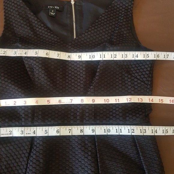 Ivy+ blu Womens Dress Size 2 Sleeveless Pleated Black Textured Holiday Night Out - Picture 11 of 12